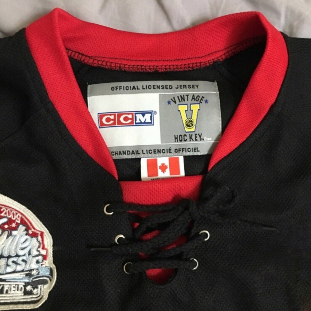 Kane Jersey with NHL Winter Classic Patch -Black - Picture 4 of 5